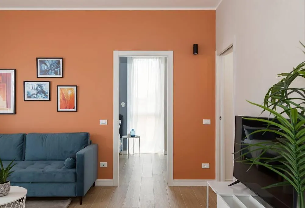Blue & Orange House Lovely Modern Apartment Milan