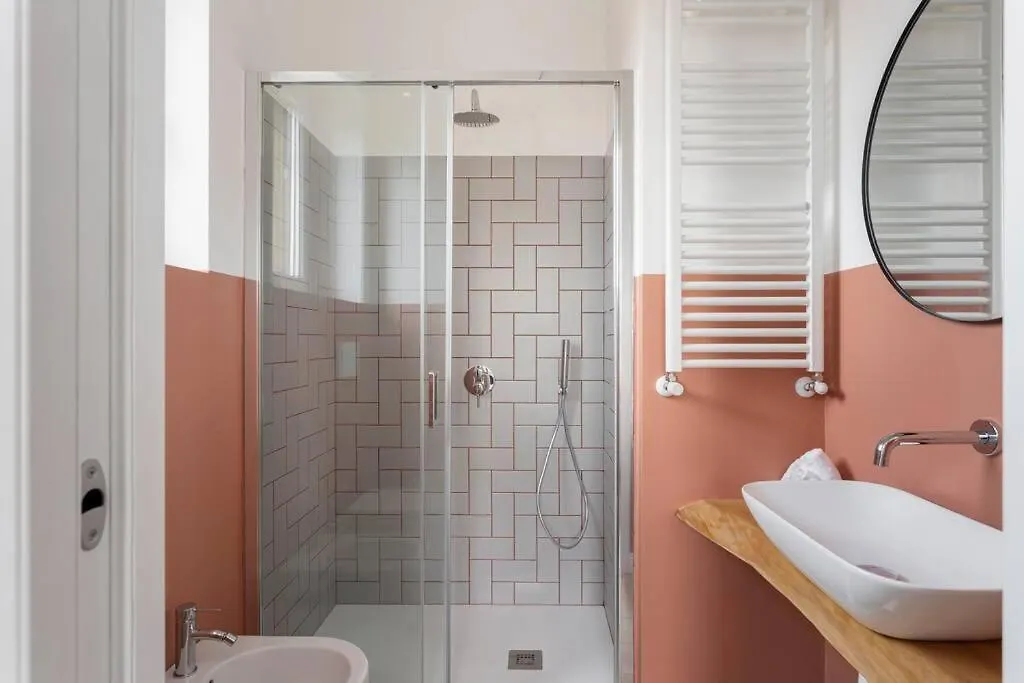 Blue & Orange House Lovely Modern Apartment Milan
